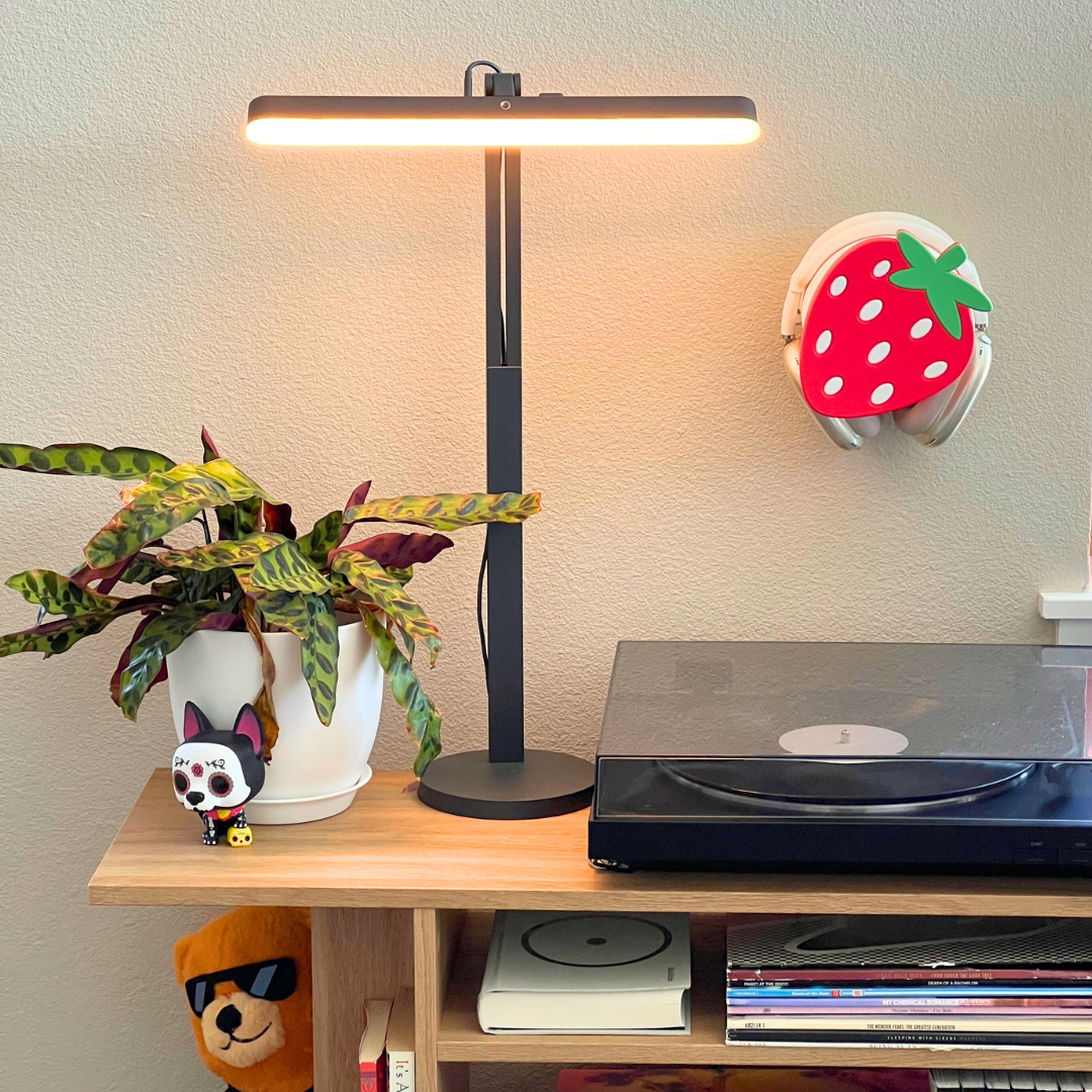 Starter Pack Strawberry Headphone Holder