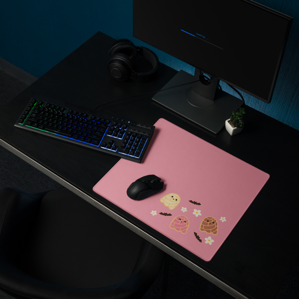 Concha Ghosts Pink Simple Desk Mat